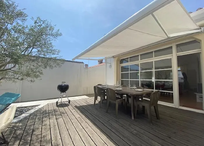 Villa Les Elfes 150 M De La *